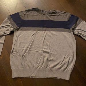 Izod Gray/Blue Sweater (L)